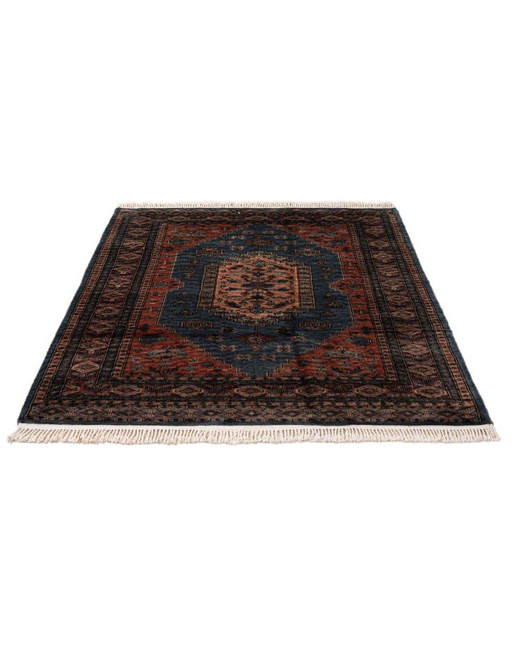 Detail image of 4' 2 x 5' 8 Hand Knotted Lahour Oriental Wool Rug