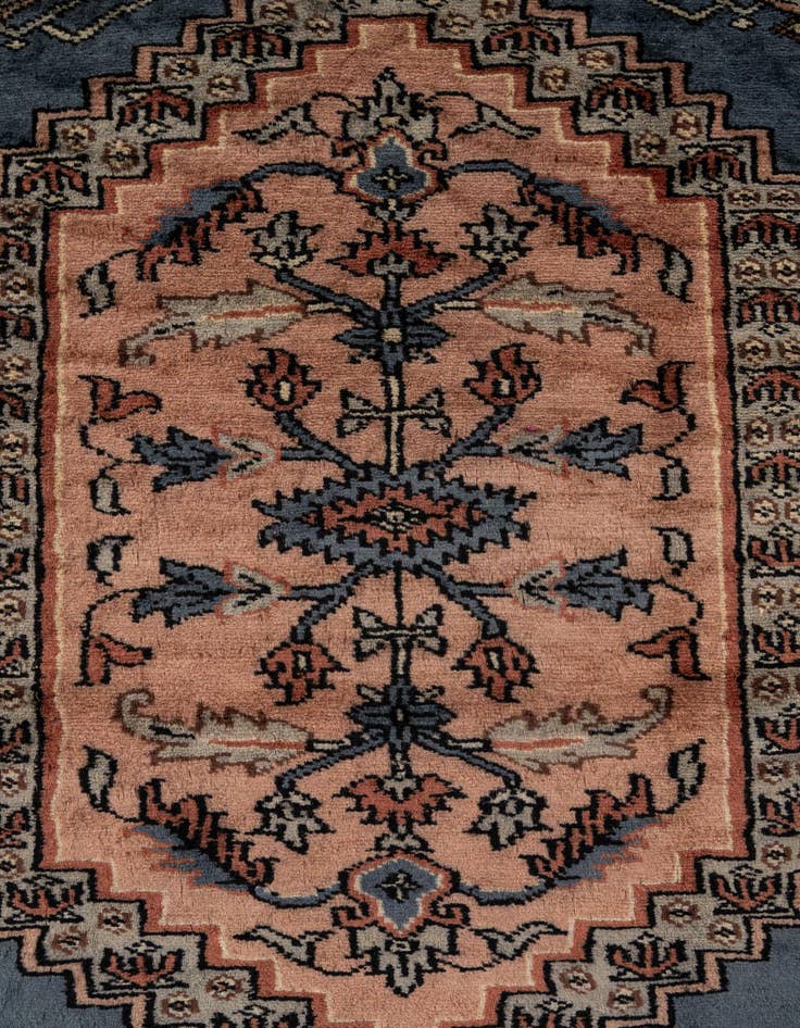 Detail image of 4' 2 x 5' 8  Hand Knotted Lahour Oriental Wool Rug
