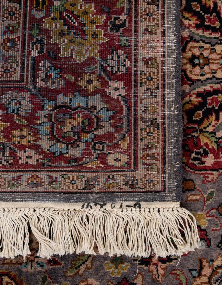 Detail image of 4' x 5' 10  Hand Knotted Lahour Wool Rug