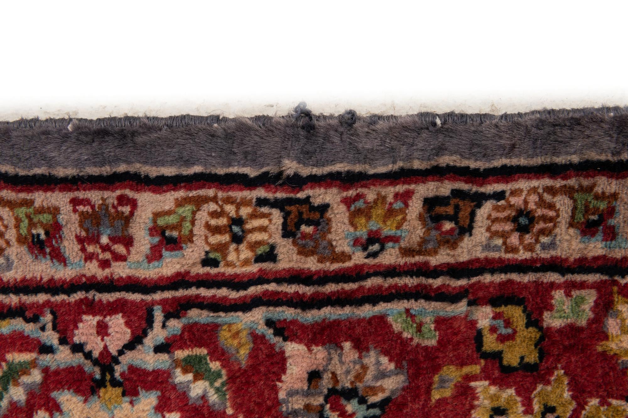 4' x 5' 10 Hand Knotted Lahour Wool Rug