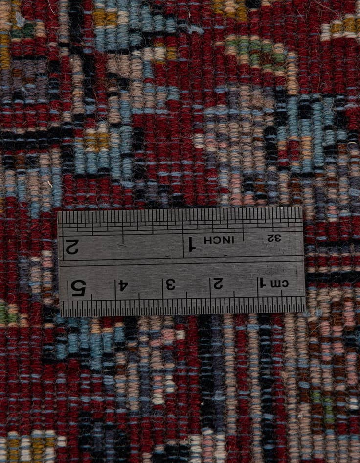 Detail image of 4' x 5' 10 Hand Knotted Lahour Wool Rug