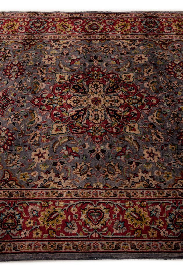 Detail image of 4' x 5' 10 Hand Knotted Lahour Wool Rug