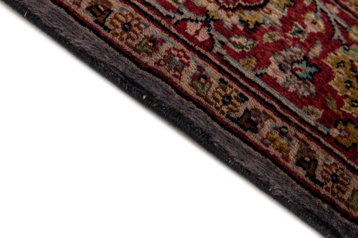 Detail image of 4' x 5' 10 Hand Knotted Lahour Wool Rug