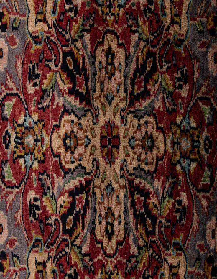 Detail image of 4' x 5' 10  Hand Knotted Lahour Wool Rug