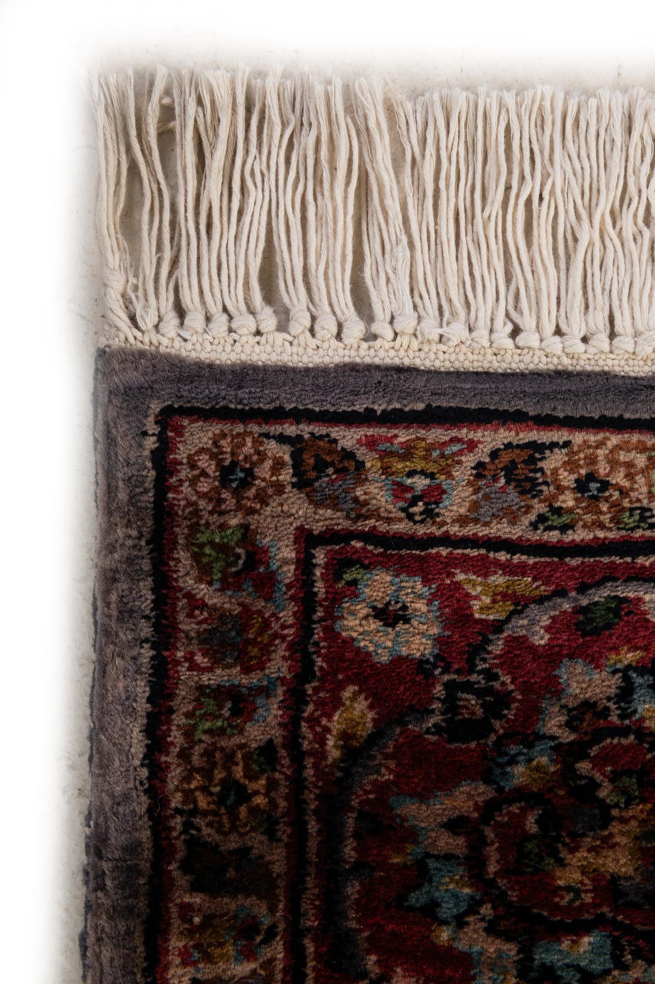 4' x 5' 10 Hand Knotted Lahour Wool Rug