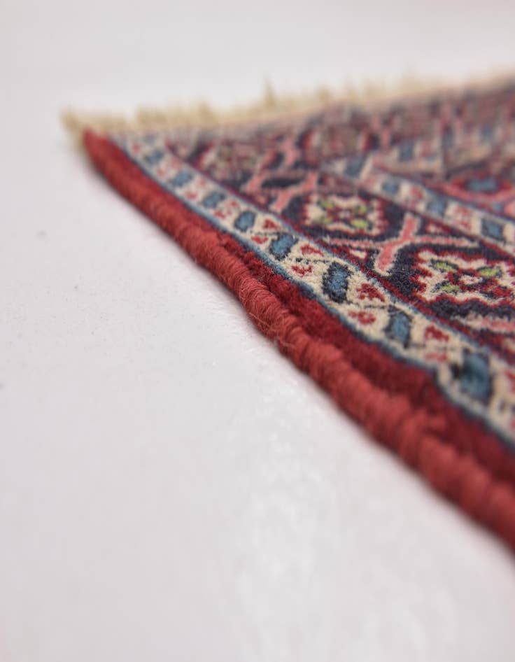 Detail image of 2' 7 x 4' 5  Hand Knotted Lahour Oriental Wool Rug