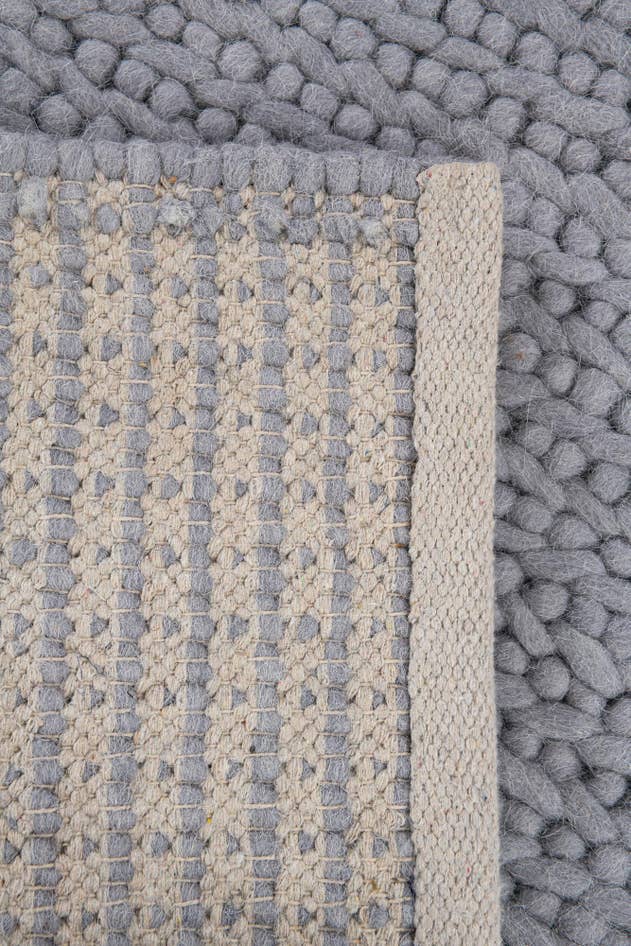Detail image of 2' 1 x 3' 1 Hand Woven Lana New Zealand Wool Rug