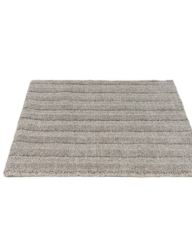 Detail image of 2' 2 x 3' 3 Hand Woven Lana New Zealand Wool Rug