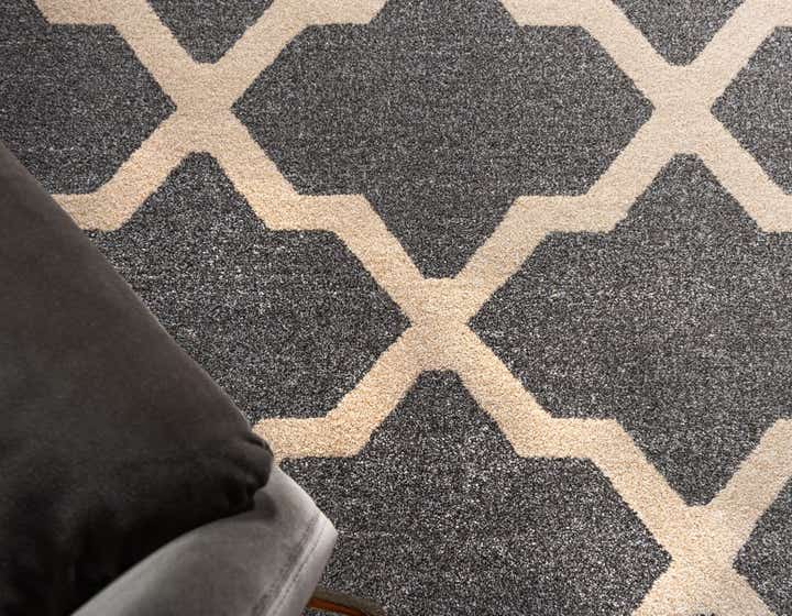 5' x 8' Lattice Rug