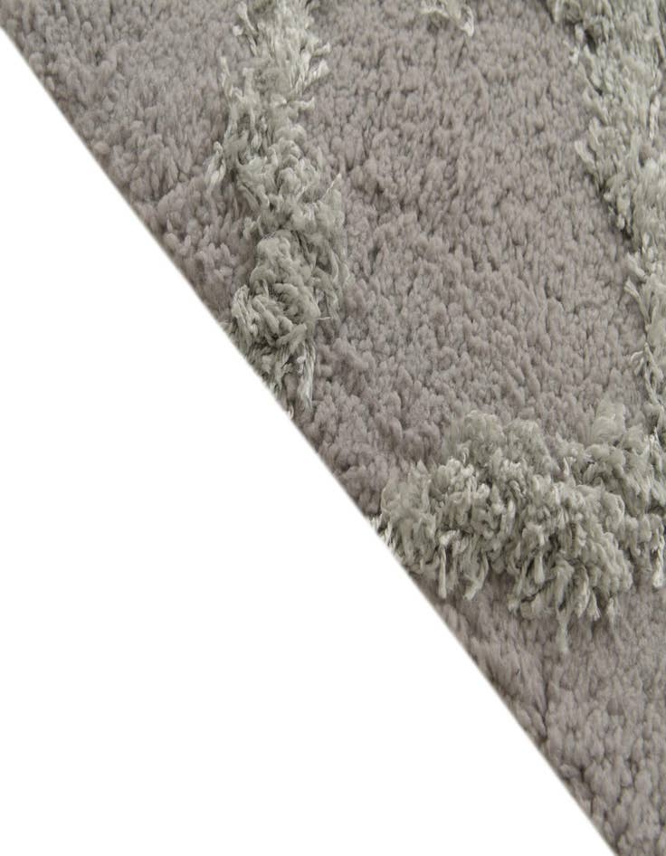 Detail image of 5' x 7' 10 Lattice Shag Rug