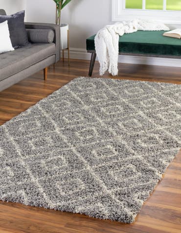  5' 3 x 8' Lattice Shag Rug