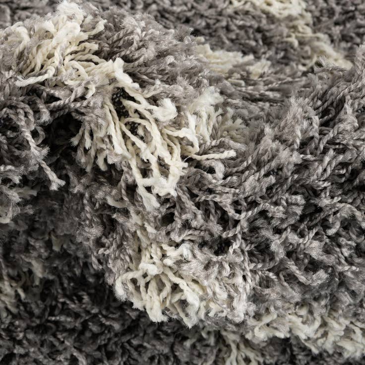 Detail image of 6' x 9' Lattice Shag Rug