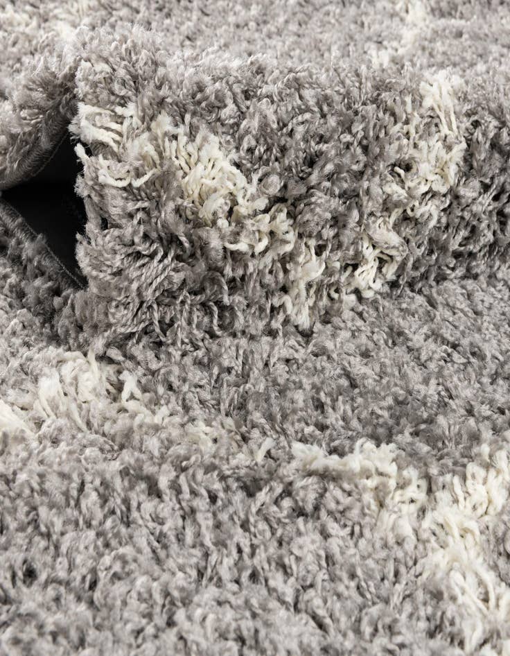 Detail image of 2' x 3' Lattice Shag Rug