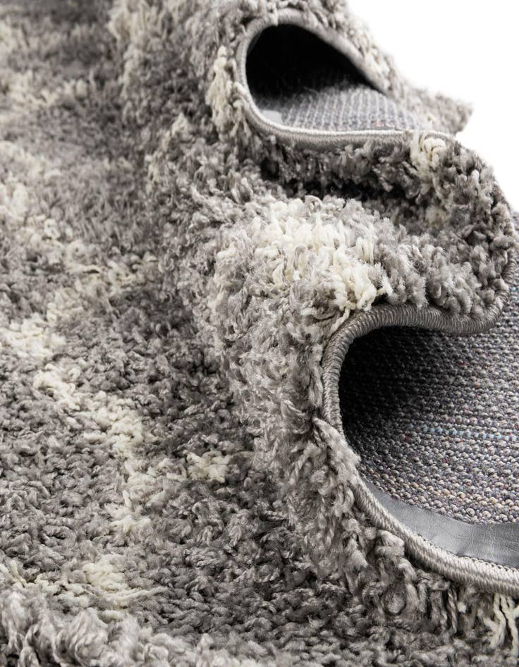 Detail image of 2' x 3' Lattice Shag Rug