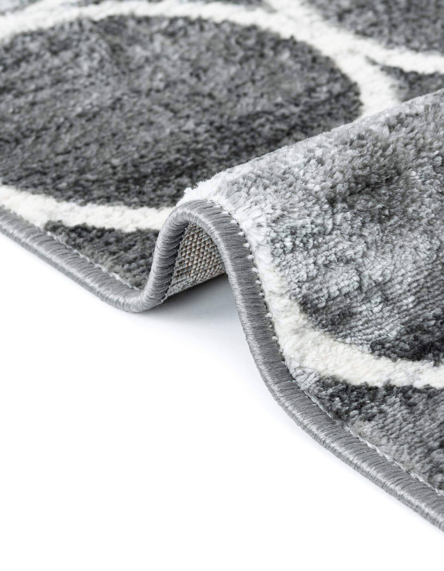 5' 3 x 7' Lattice Trellis Rug