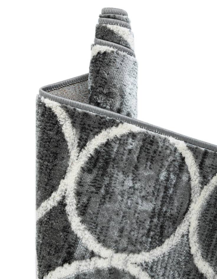 Detail image of 7' 10 x 11' Lattice Trellis Rug