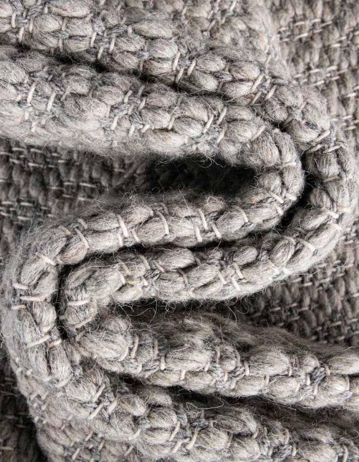 Detail image of 3' 3 x 5' 3 Hand Woven Lattice Wool Rug