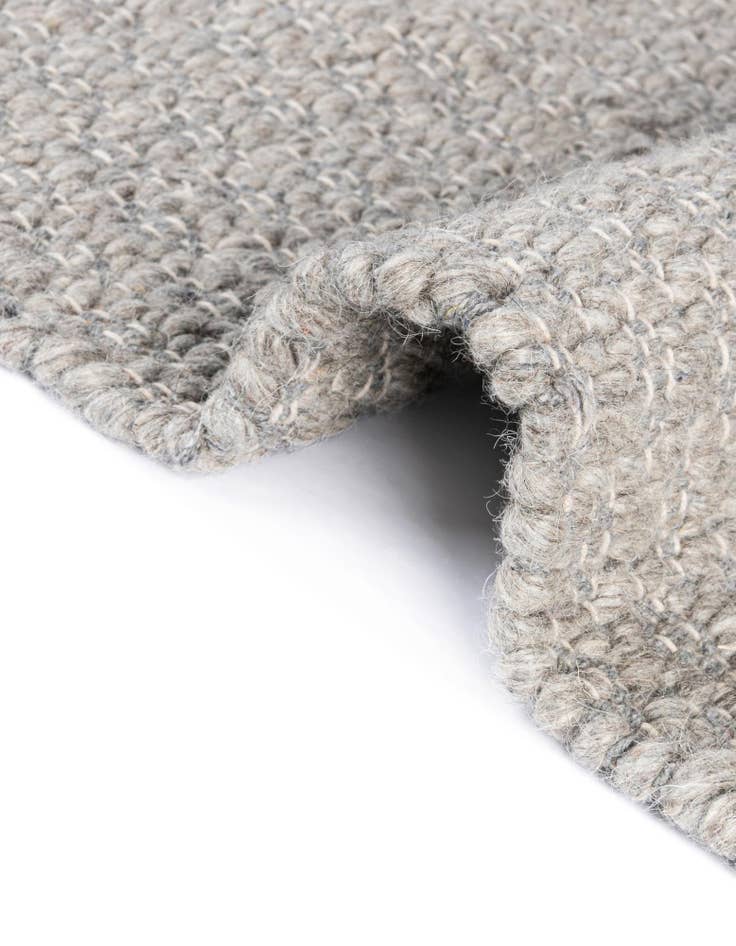 Detail image of 3' 3 x 5' 3 Hand Woven Lattice Wool Rug