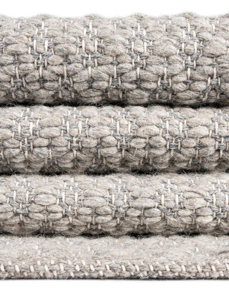 Detail image of 4' 1 x 6' 1 Hand Woven Lattice Wool Rug