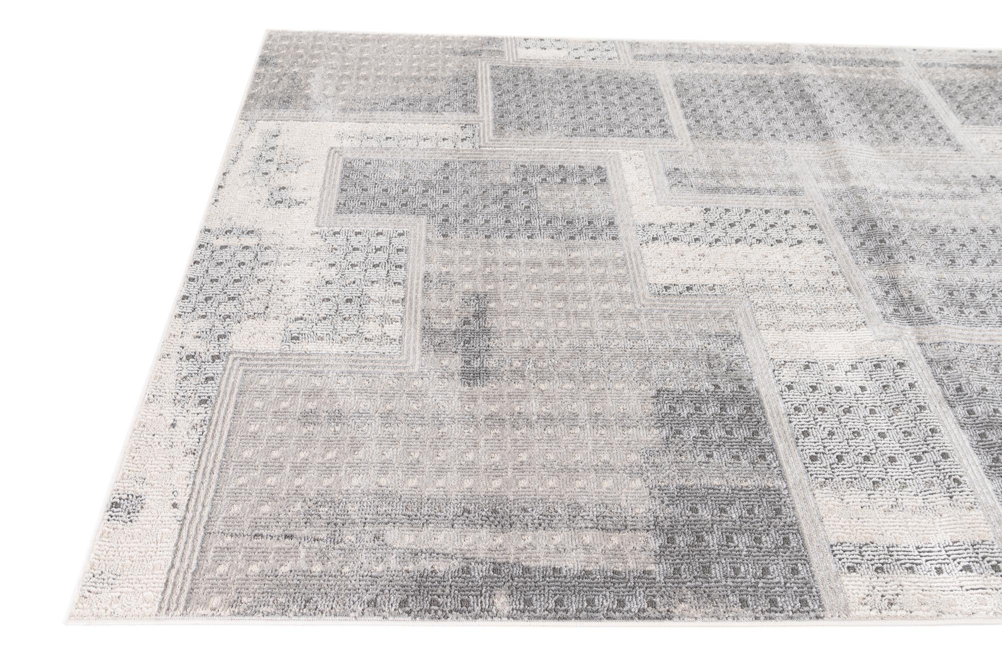 5' x 7' 4 Leipzig Rug