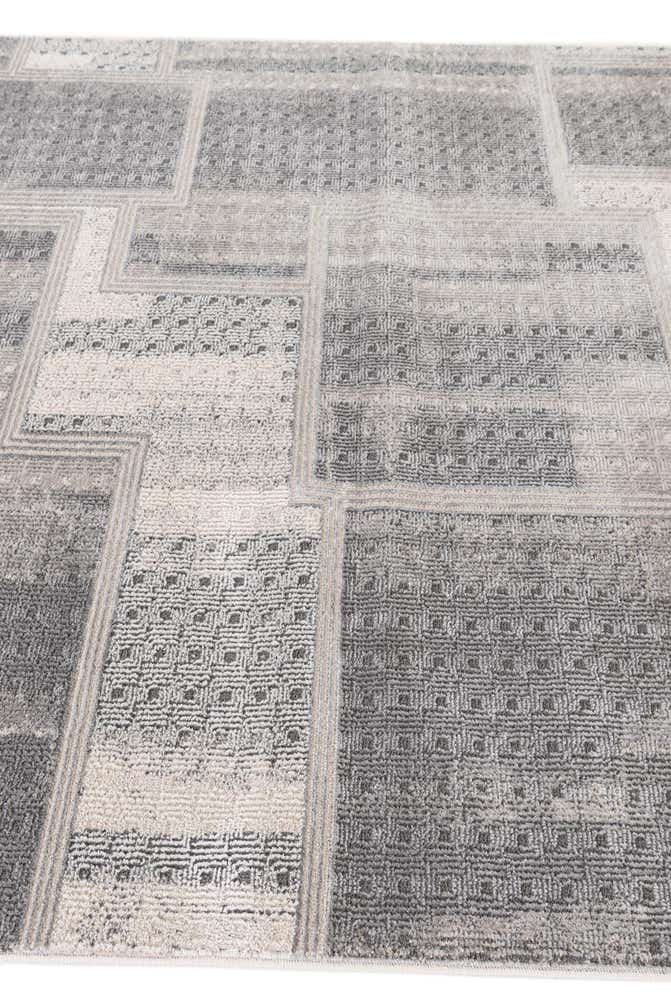 5' x 7' 4 Leipzig Rug