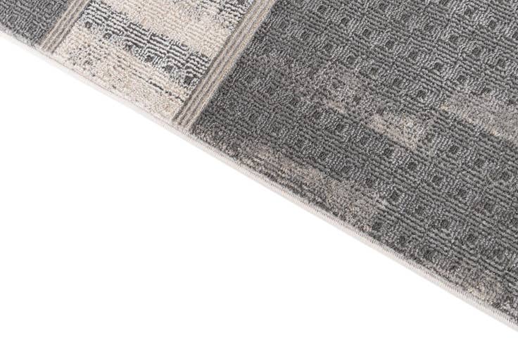 Detail image of 5' x 7' 4 Leipzig Rug