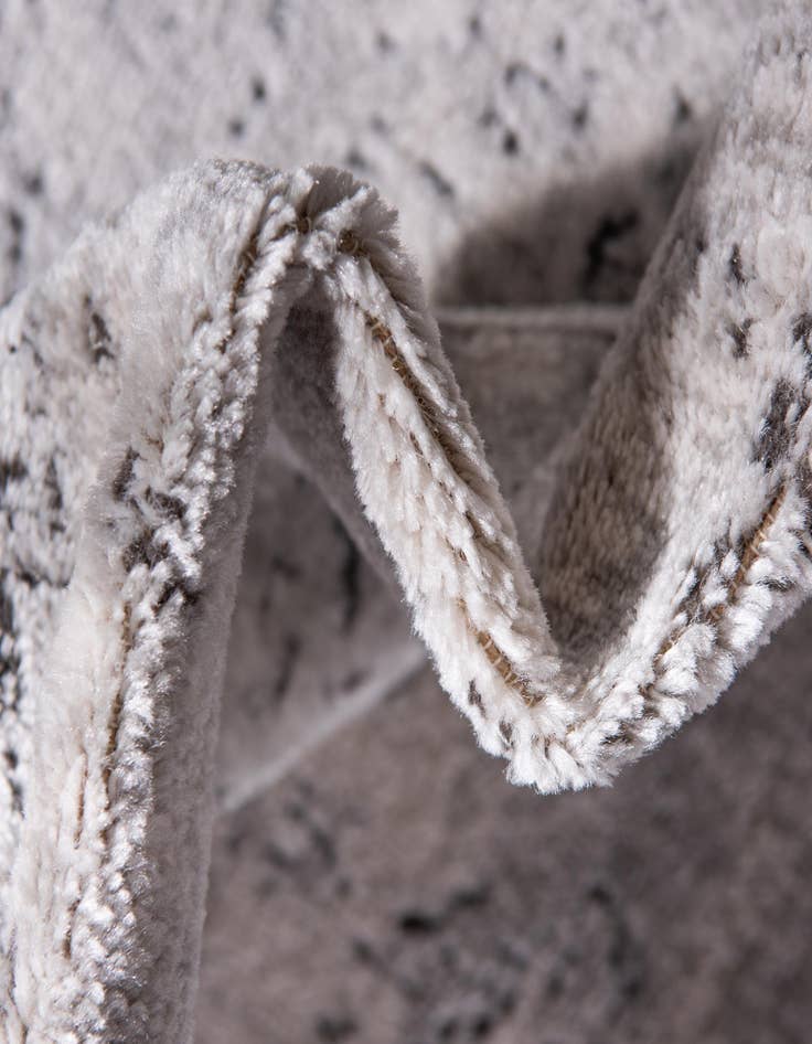 Detail image of 9' x 12' 2 Leipzig Rug