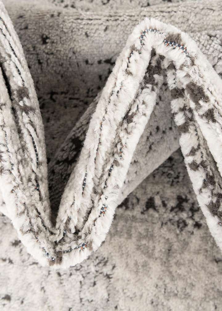 8' x 11' Leipzig Rug