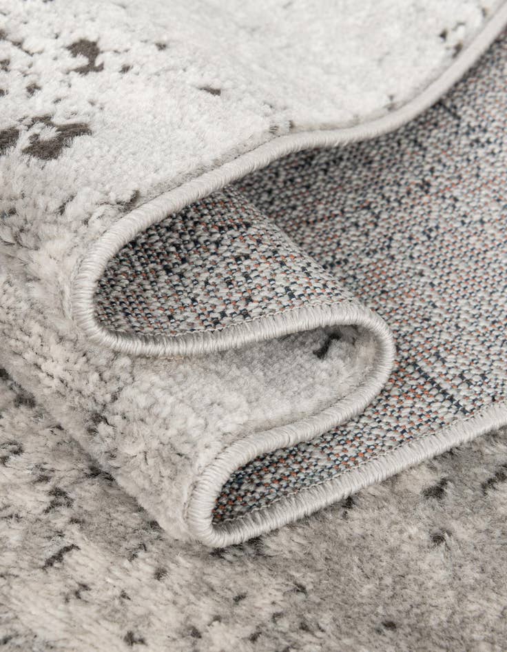 Detail image of 8' x 11' Leipzig Rug