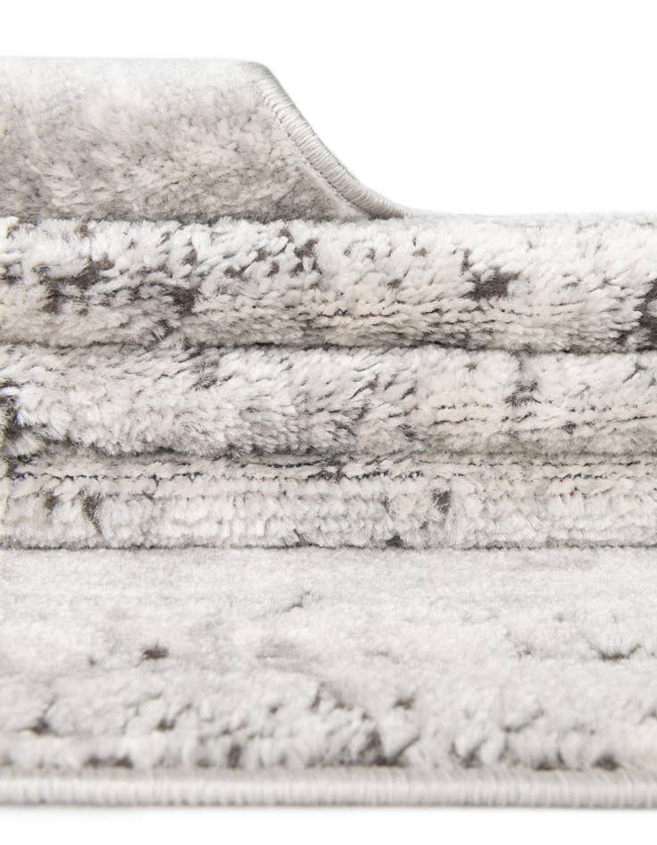 Detail image of 8' x 11' Leipzig Rug