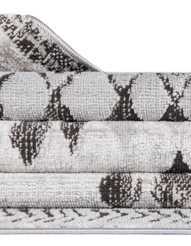 Detail image of 5' x 8' Leipzig Rug
