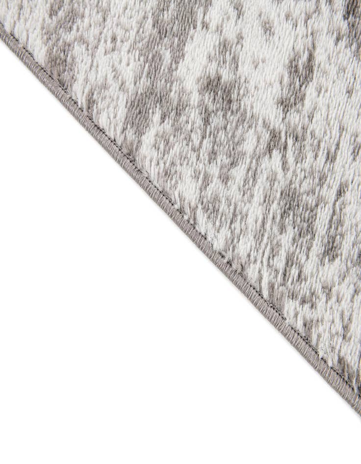 Detail image of 5' x 7' Loft Rug