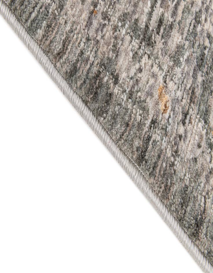 Detail image of 5' 2 x 7' 6 Lola Rug