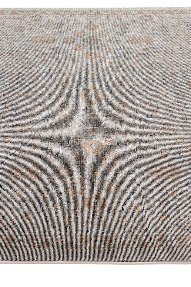 Detail image of 5' 5 x 7' 9 Lola Rug