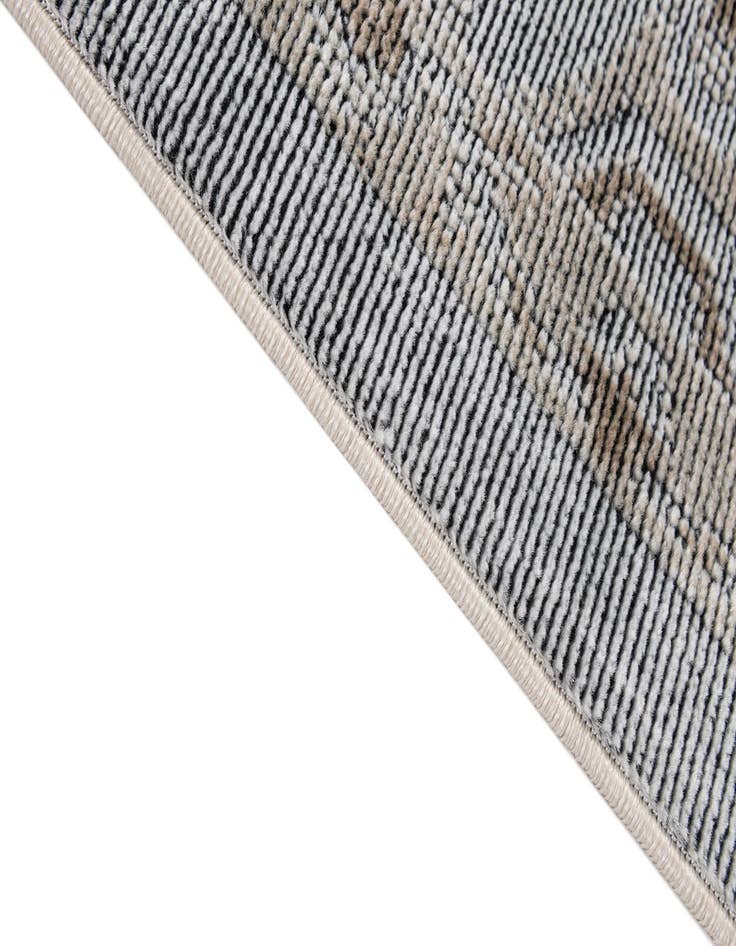 Detail image of 5' 5 x 7' 9 Lola Rug