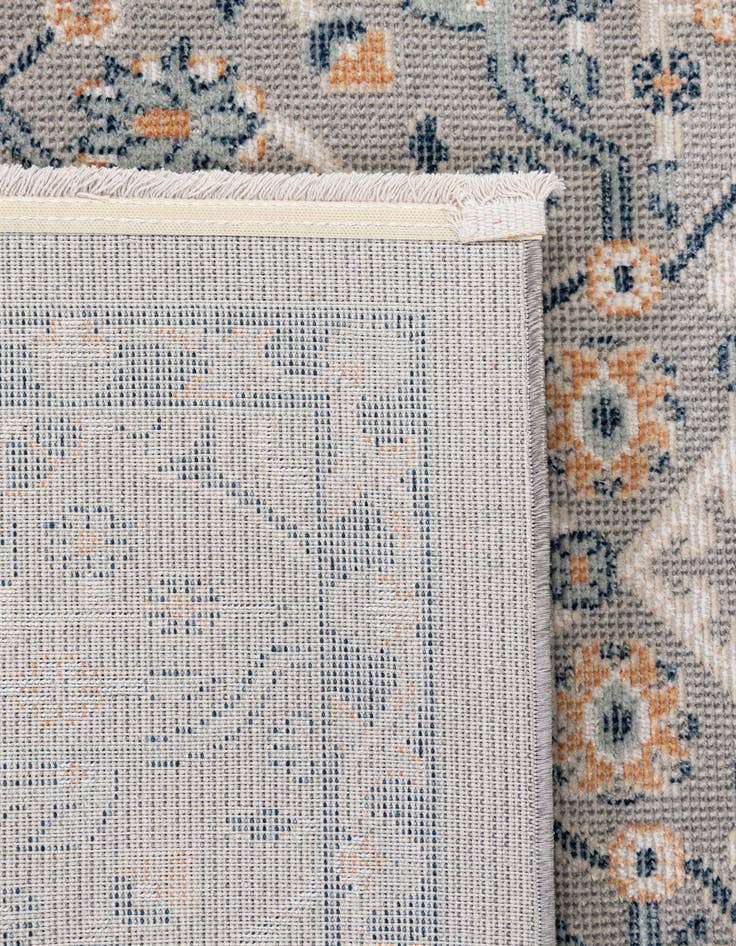 Detail image of 5' 5 x 7' 8 Lola Rug