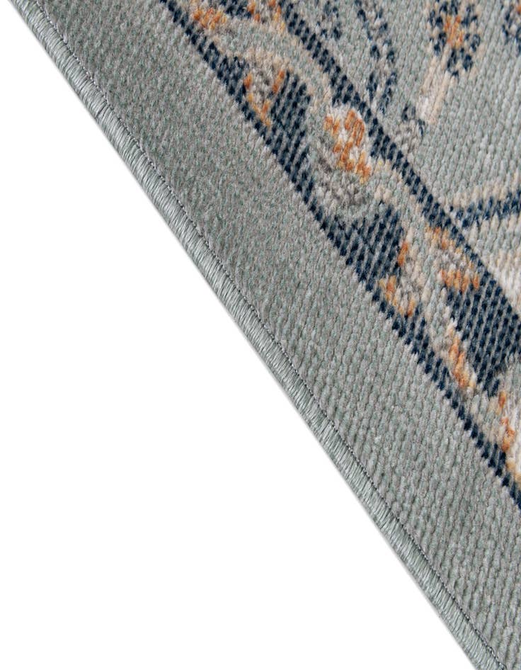Detail image of 5' 4 x 7' 7 Lola Rug