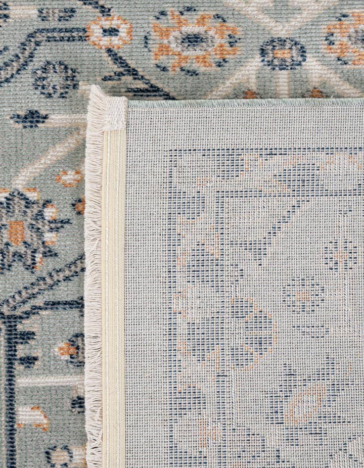 Detail image of 5' 4 x 7' 7 Lola Rug