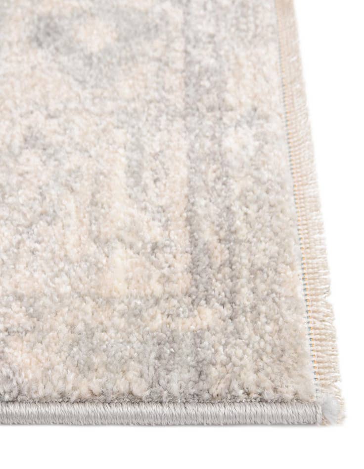 Detail image of 4' x 6' Lola Rug