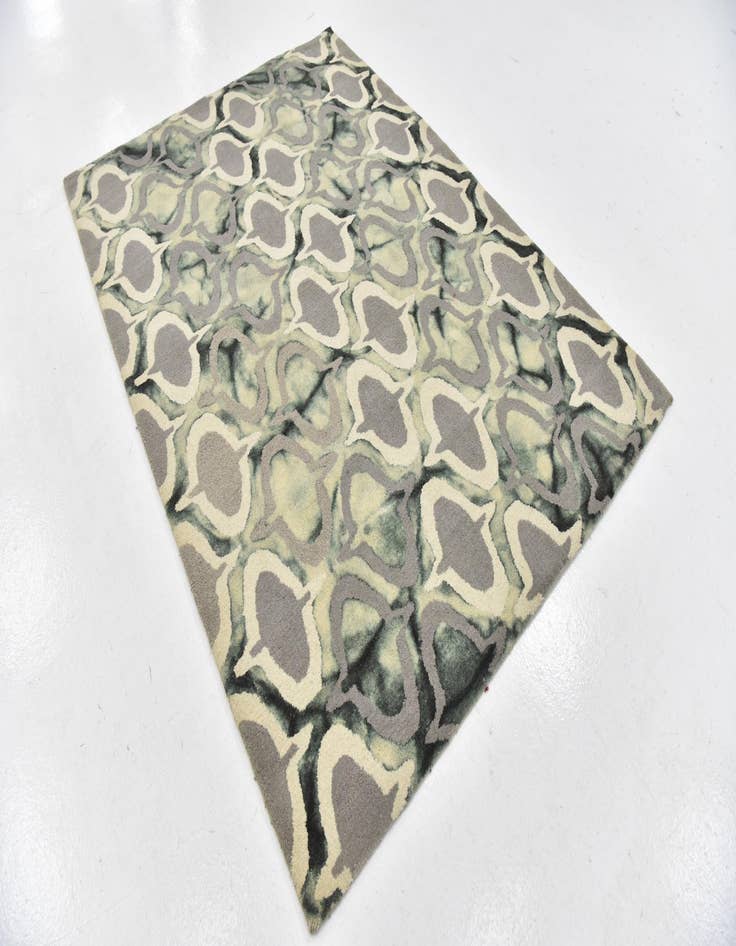 Detail image of 5' 3 x 7' 5 Luna Wool Rug