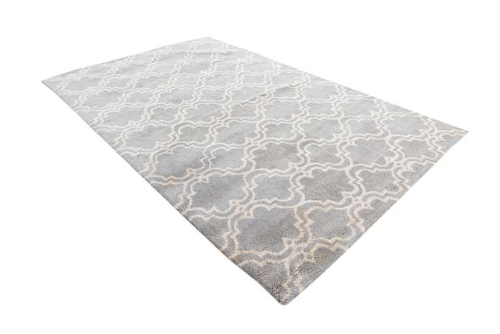 5' 1 x 7' 9 Luna Rug