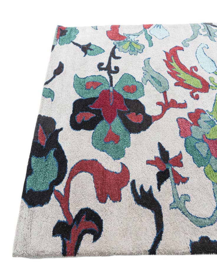 Detail image of 5' x 8' 1 Luna Rug