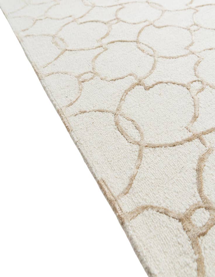 Detail image of 5' 1 x 8' 1 Luna Rug