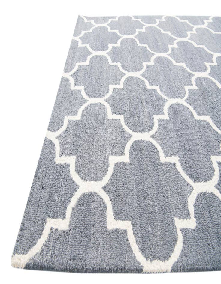 Detail image of 5' 1 x 8' 1 Luna Rug