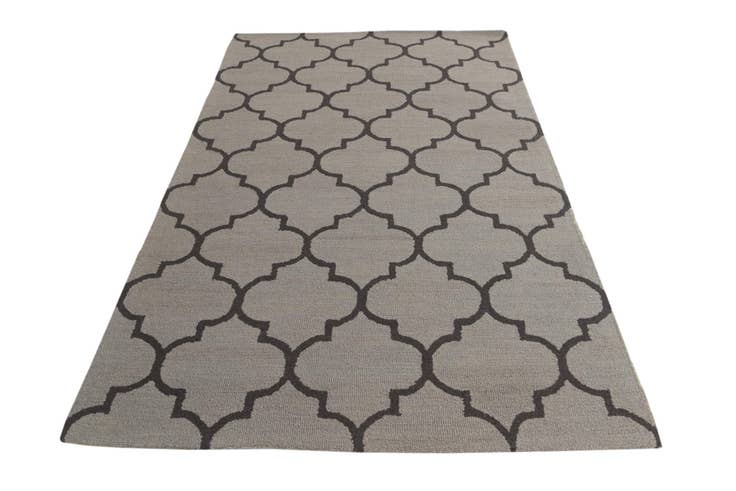 Detail image of 5' x 8' Luna Rug