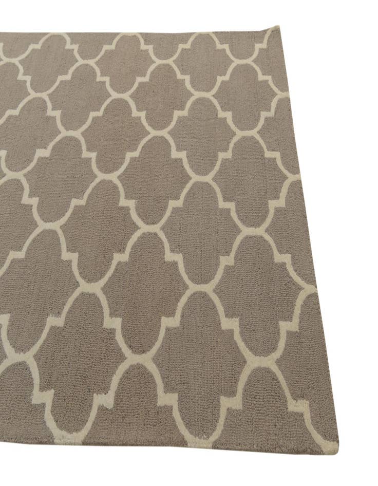 Detail image of 5' 1 x 8' Luna Wool Rug