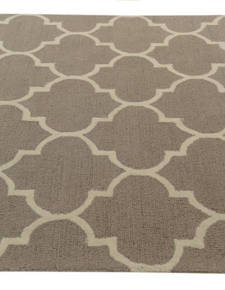 Detail image of 5' 1 x 8' Luna Wool Rug