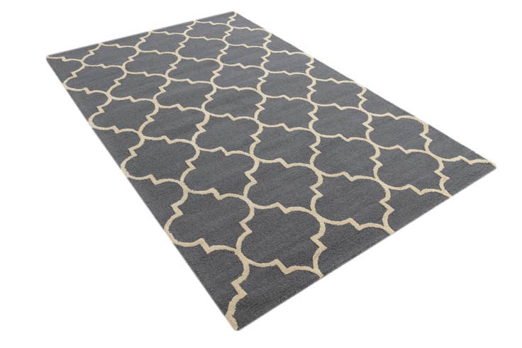 Detail image of 5' 1 x 8' Luna Wool Rug