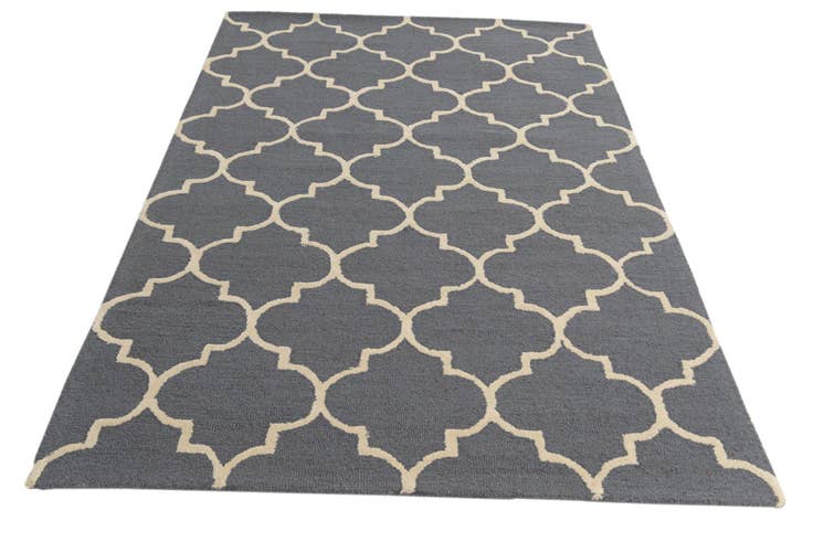 Detail image of 5' 1 x 8' Luna Wool Rug
