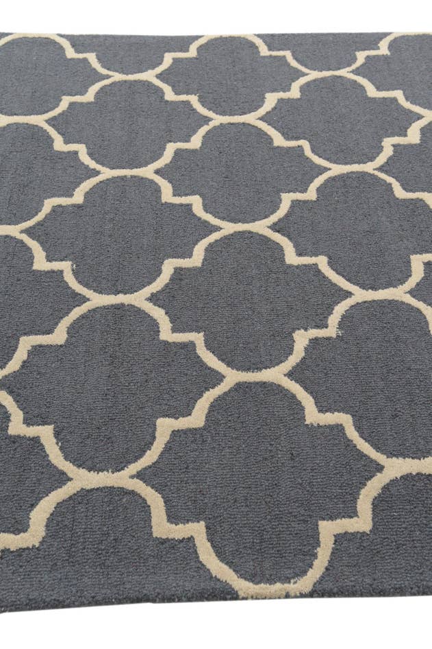 Detail image of 5' 1 x 8' Luna Wool Rug
